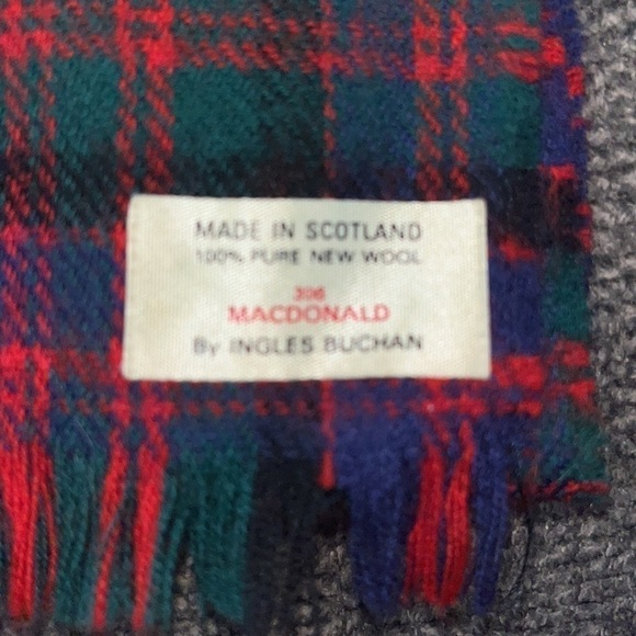 Ingles Buchan MacDonald Made in Scotland 100% wool plaid scarf. - Picture 3 of 3